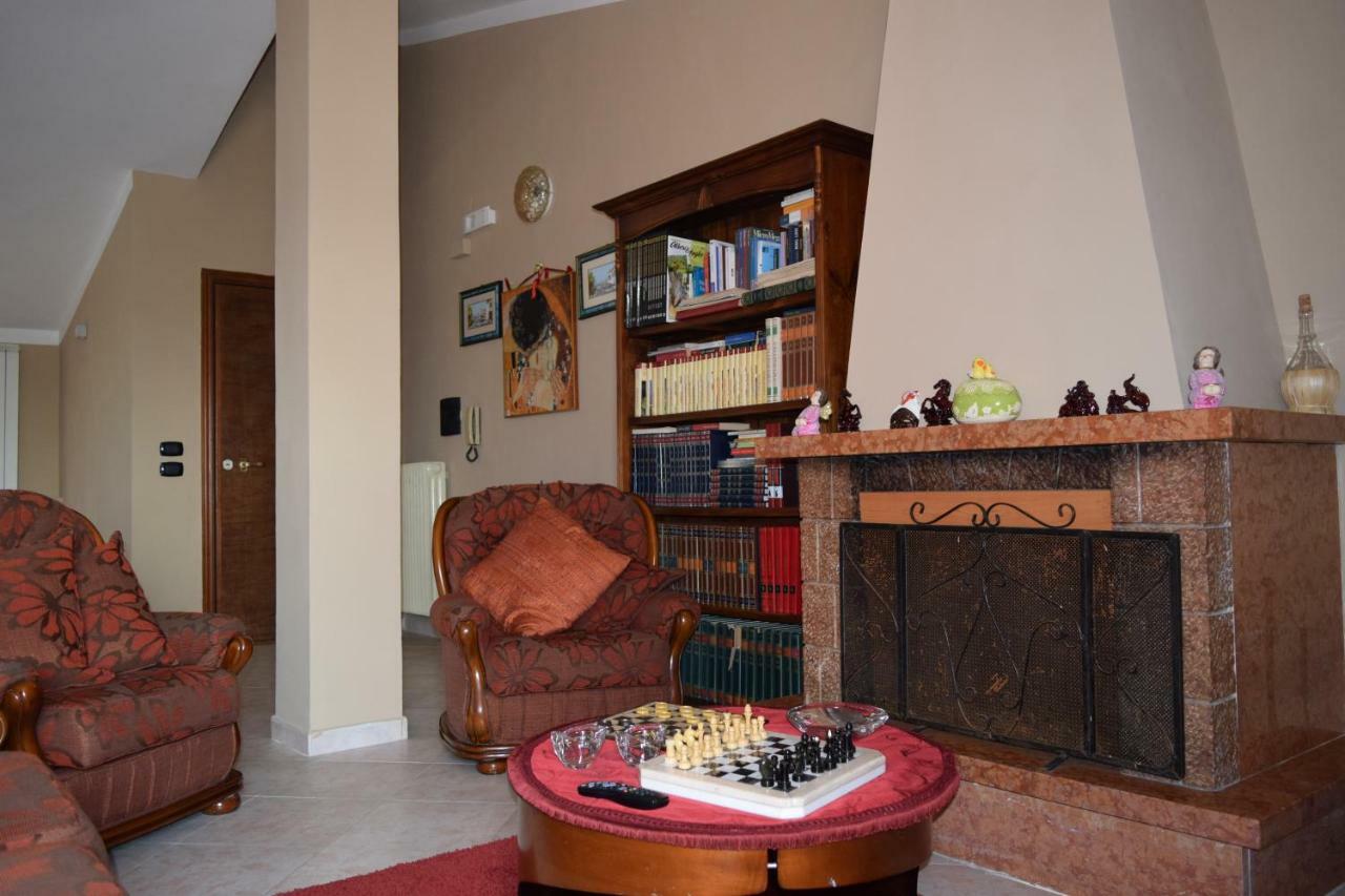 Amici Di Hackert Bed & Breakfast Caserta Luaran gambar