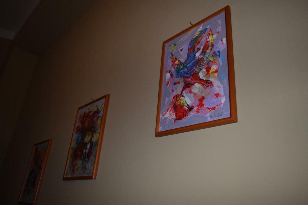 Amici Di Hackert Bed & Breakfast Caserta Luaran gambar