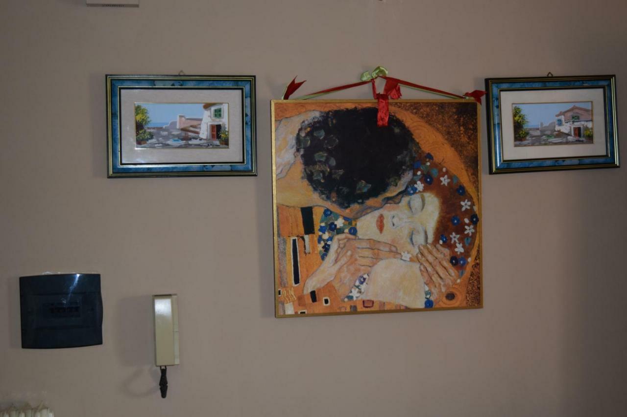 Amici Di Hackert Bed & Breakfast Caserta Luaran gambar
