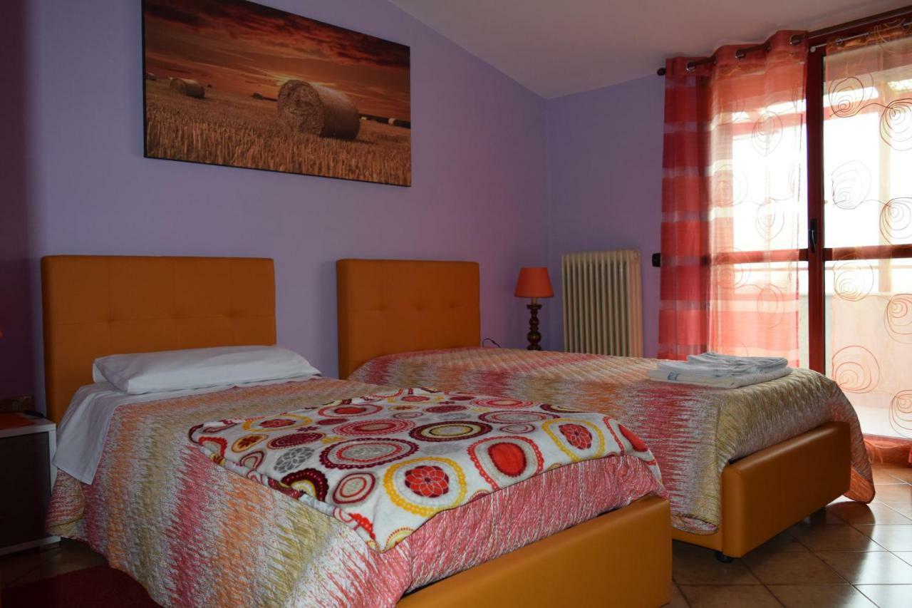 Amici Di Hackert Bed & Breakfast Caserta Luaran gambar