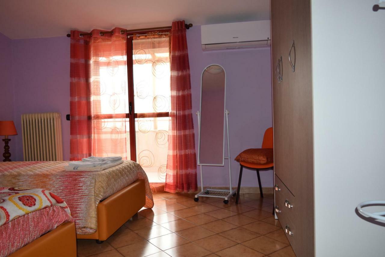 Amici Di Hackert Bed & Breakfast Caserta Luaran gambar