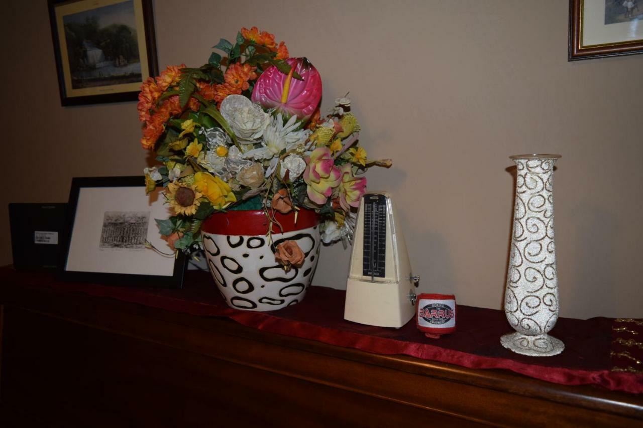 Amici Di Hackert Bed & Breakfast Caserta Luaran gambar
