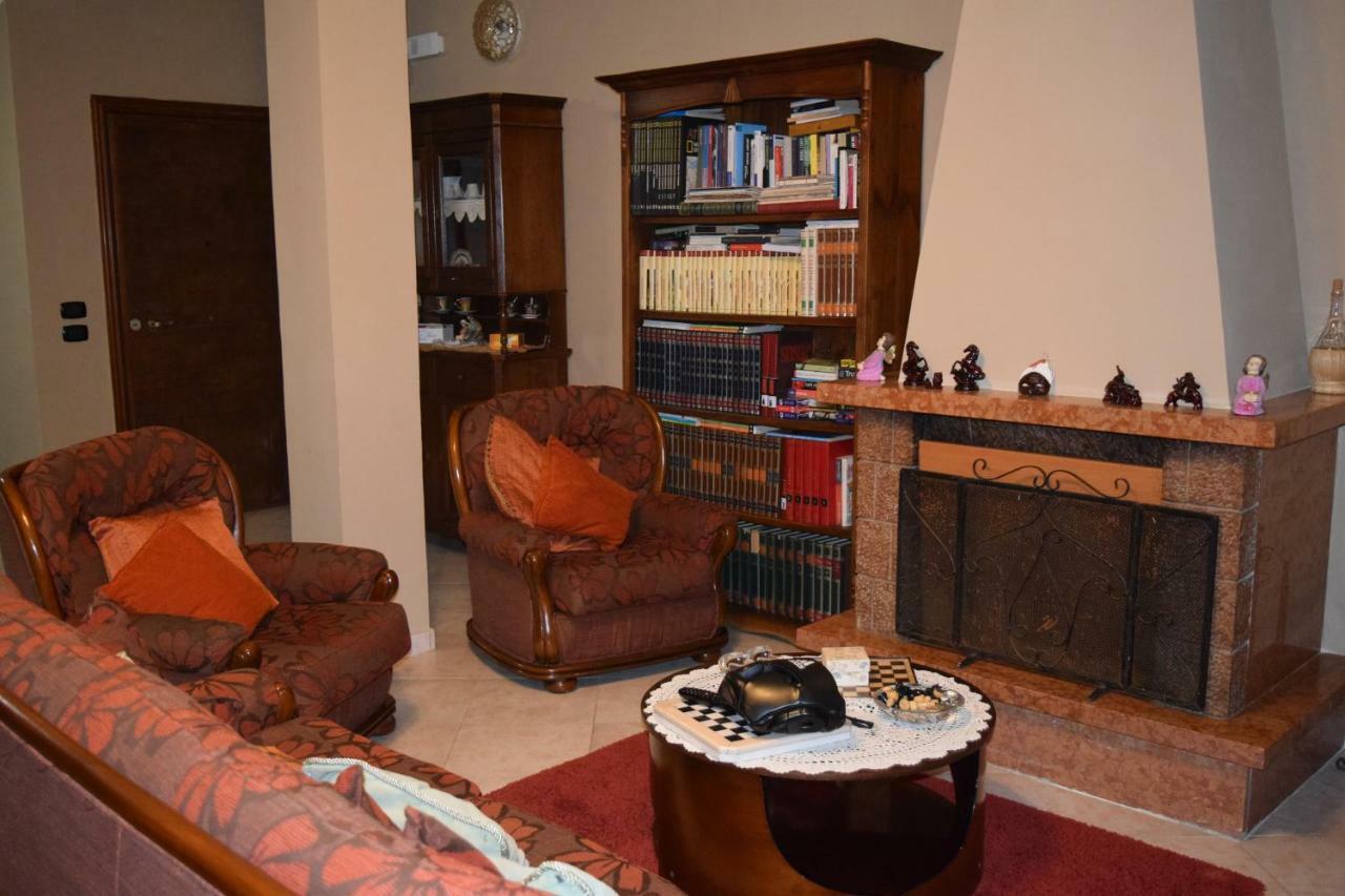 Amici Di Hackert Bed & Breakfast Caserta Luaran gambar