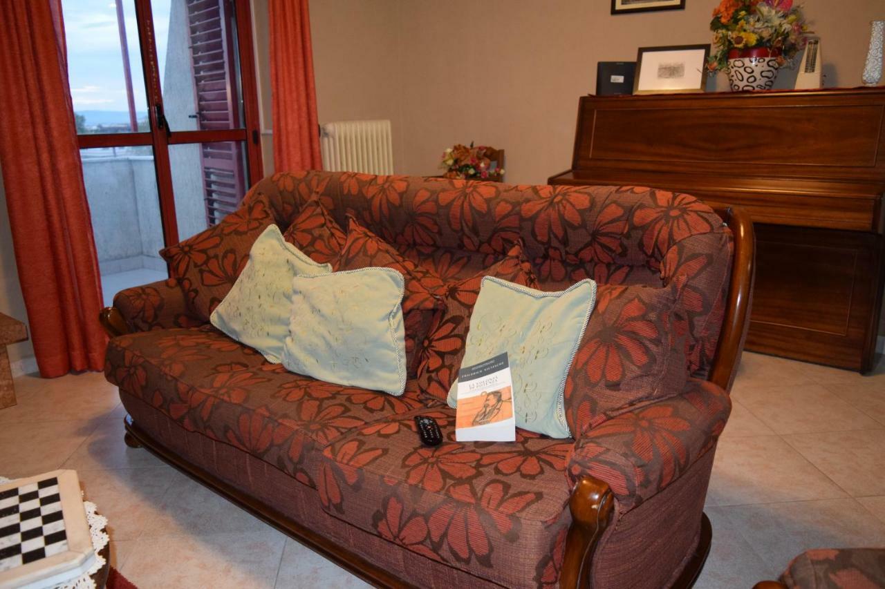 Amici Di Hackert Bed & Breakfast Caserta Luaran gambar