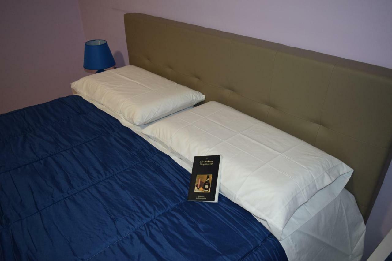 Amici Di Hackert Bed & Breakfast Caserta Luaran gambar